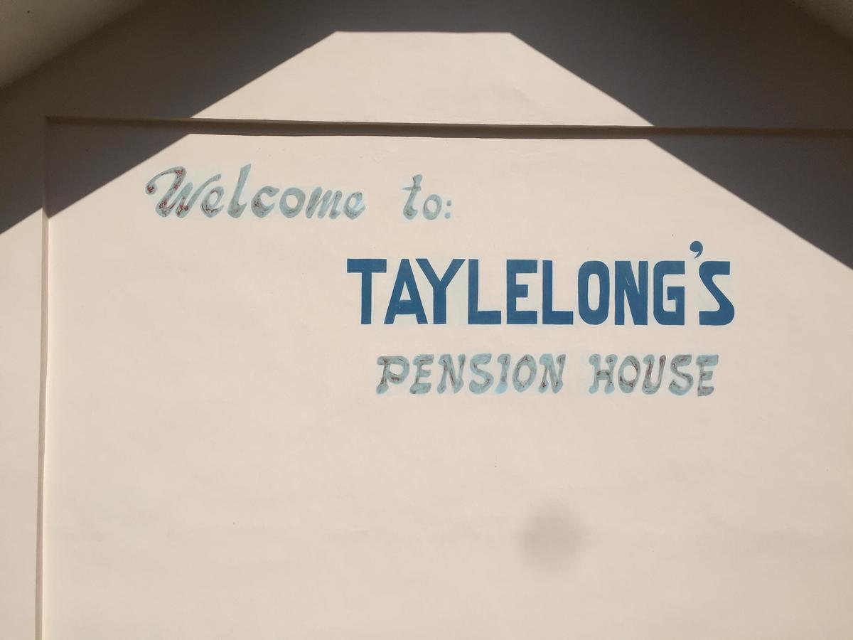 Tay Lelong'S Pension House Тейтей Екстер'єр фото