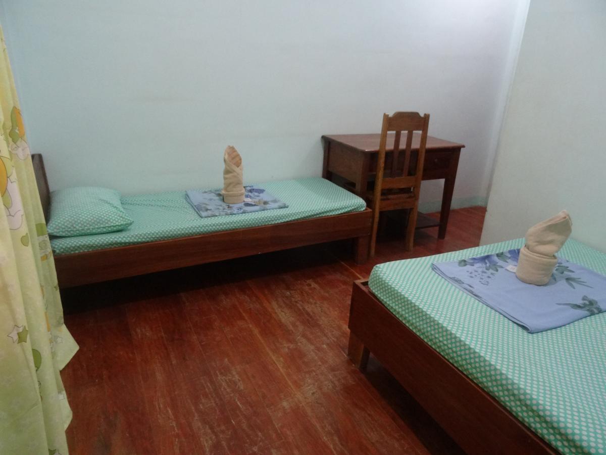 Tay Lelong'S Pension House Тейтей Екстер'єр фото