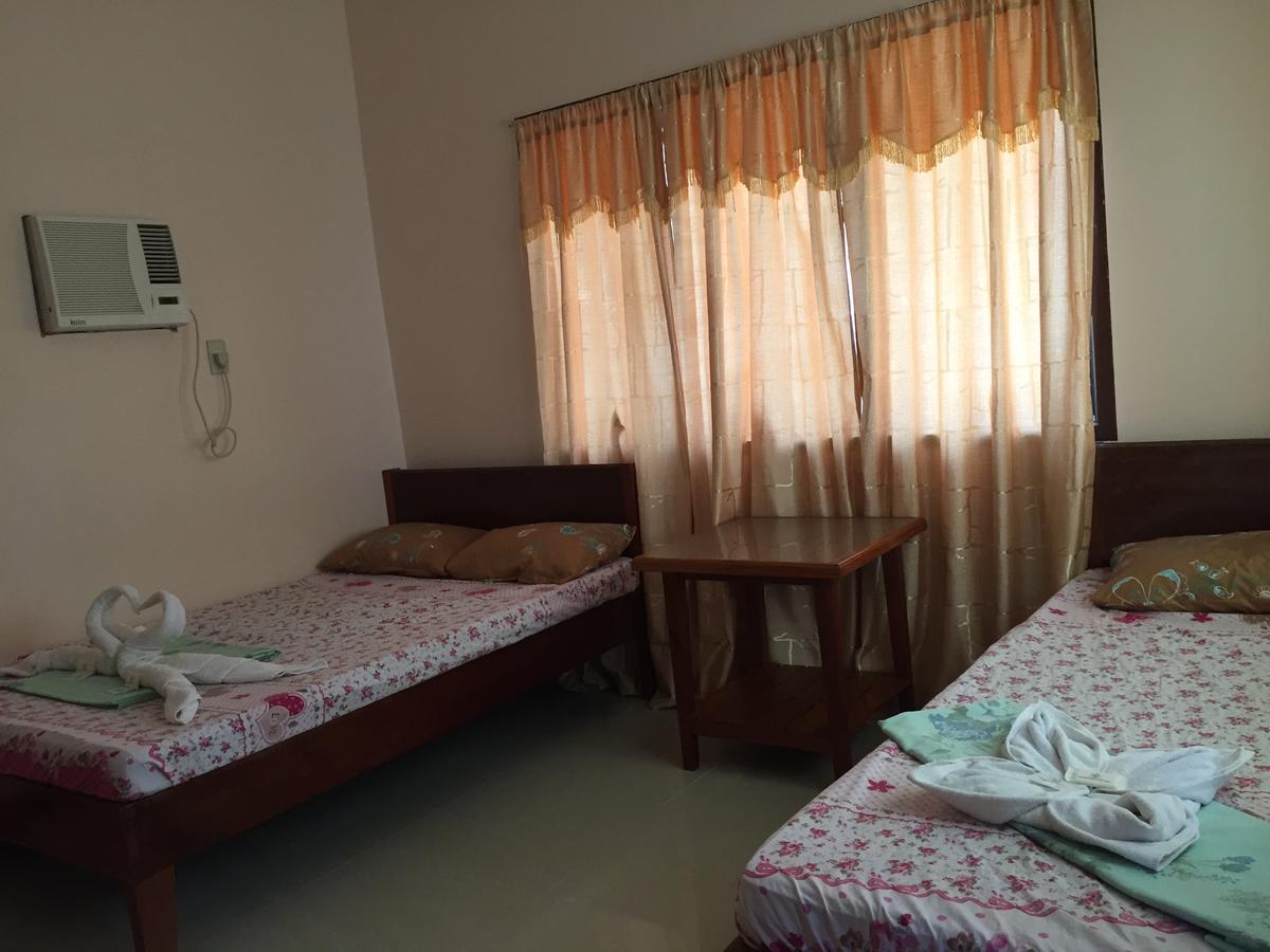 Tay Lelong'S Pension House Тейтей Екстер'єр фото